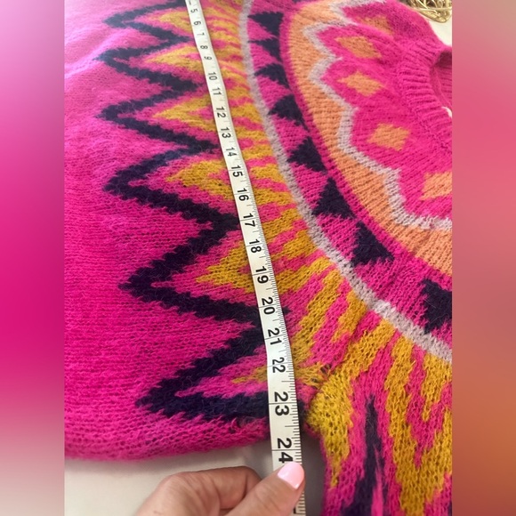 brand: a. new day pink sweater, with print, size: L - Picture 5 of 9